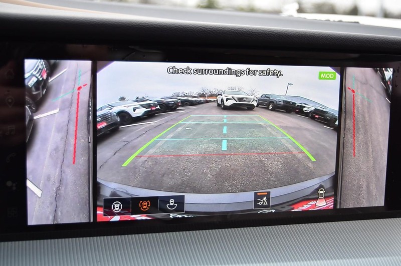 Nissan Murano Vehicle Image 15