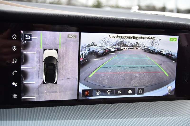 Nissan Murano Vehicle Image 17