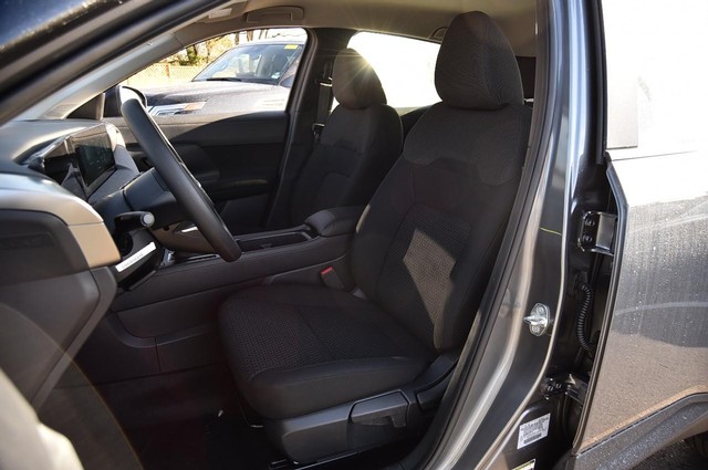 Nissan Kicks Vehicle Image 21