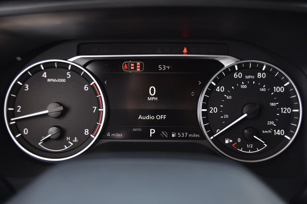 Nissan Rogue Vehicle Image 12