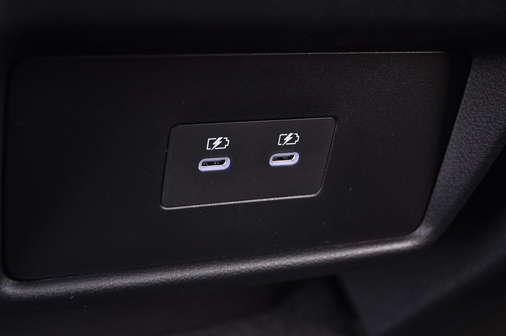 Nissan Rogue Vehicle Image 23