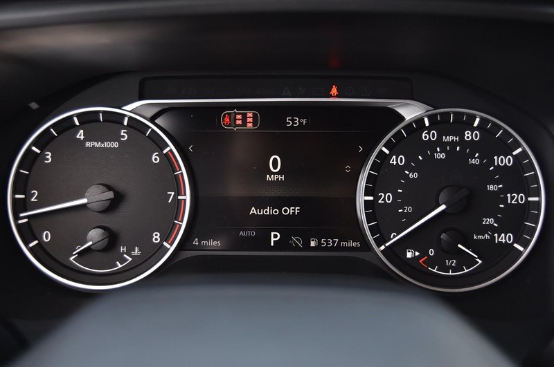 Nissan Rogue Vehicle Image 12