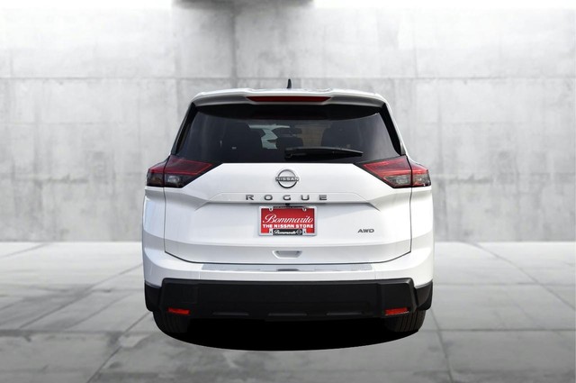 Nissan Rogue Vehicle Image 06