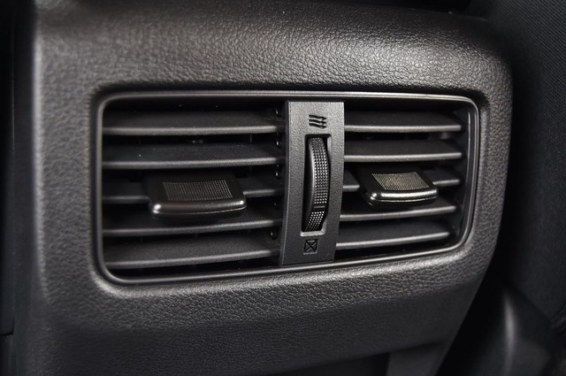 Nissan Rogue Vehicle Image 22