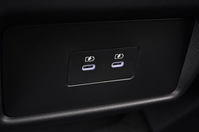 Nissan Rogue Vehicle Image 23