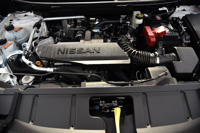 Nissan Rogue Vehicle Image 26