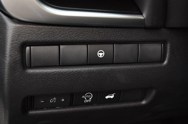 Nissan Rogue Vehicle Image 11