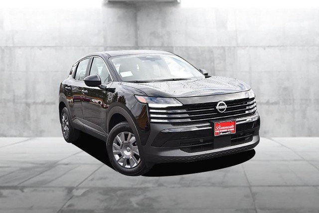 Nissan Kicks Vehicle Image 02