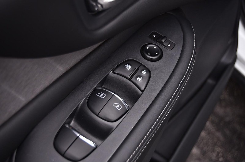 Nissan Murano Vehicle Image 09