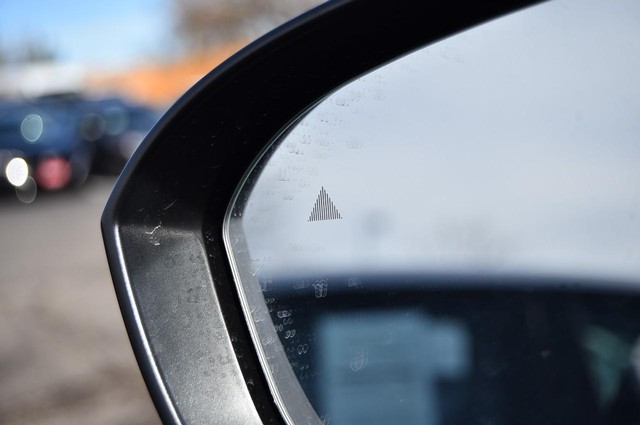 Nissan Rogue Vehicle Image 10