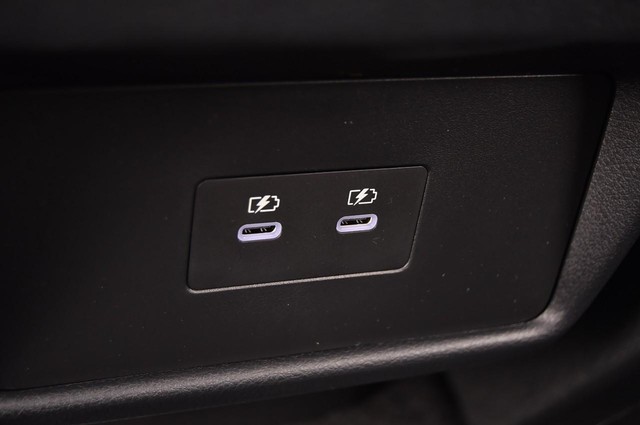 Nissan Rogue Vehicle Image 27