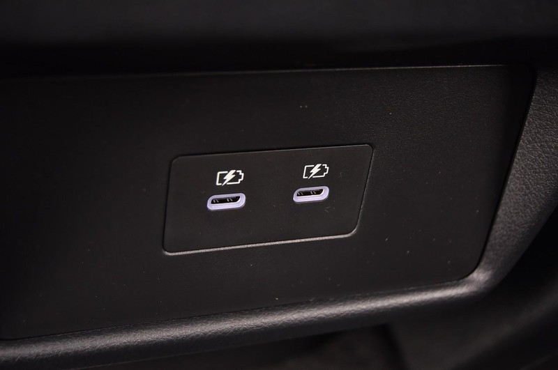 Nissan Rogue Vehicle Full-screen Gallery Image 27