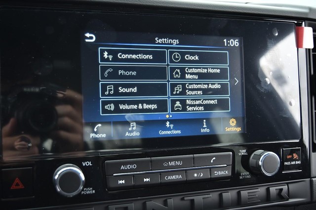 Nissan Frontier Vehicle Image 18