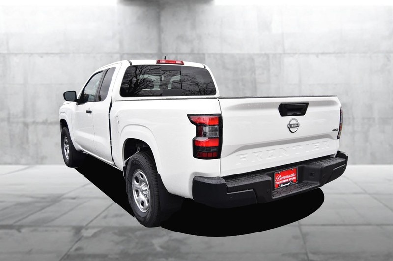 Nissan Frontier Vehicle Image 08