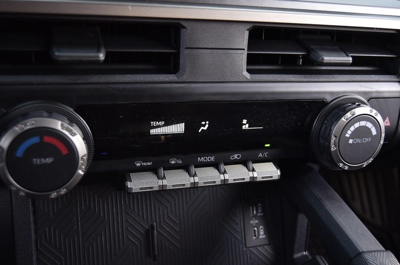 Toyota 4Runner Vehicle Image 16