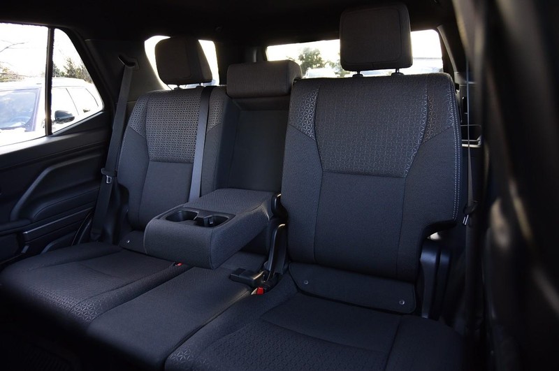 Toyota 4Runner Vehicle Image 23