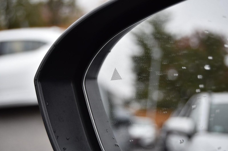 Nissan Rogue Vehicle Image 10