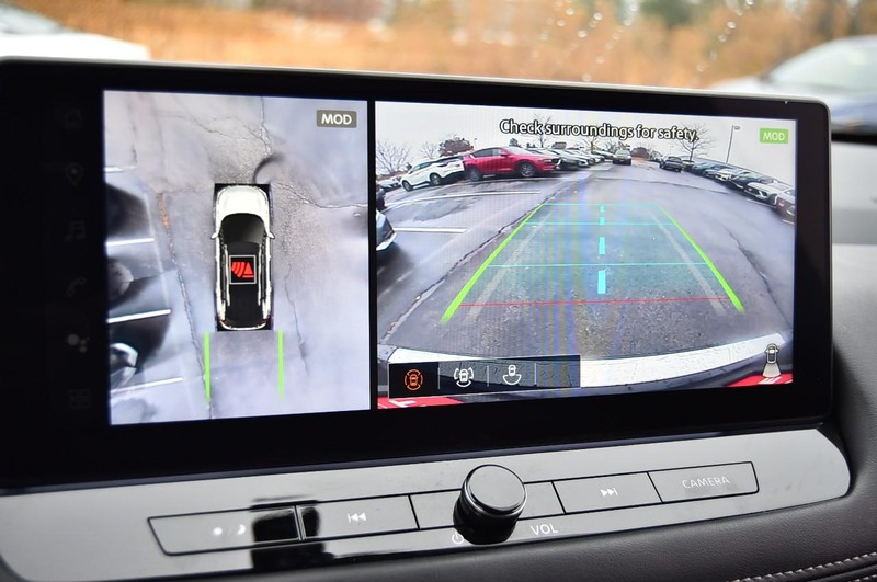 Nissan Rogue Vehicle Image 13