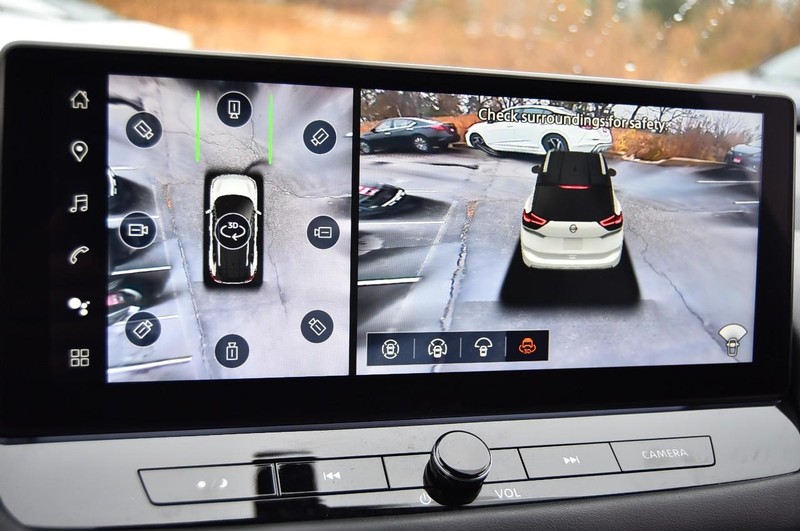 Nissan Rogue Vehicle Image 17