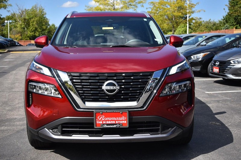 Nissan Rogue Vehicle Image 04