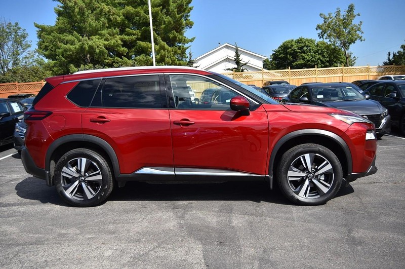 Nissan Rogue Vehicle Image 05