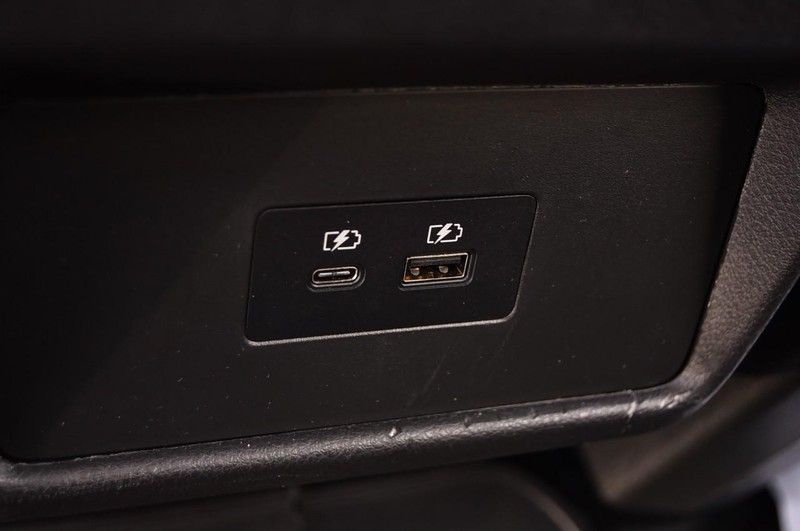 Nissan Rogue Vehicle Image 27