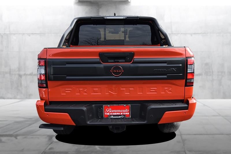 Nissan Frontier Vehicle Image 06