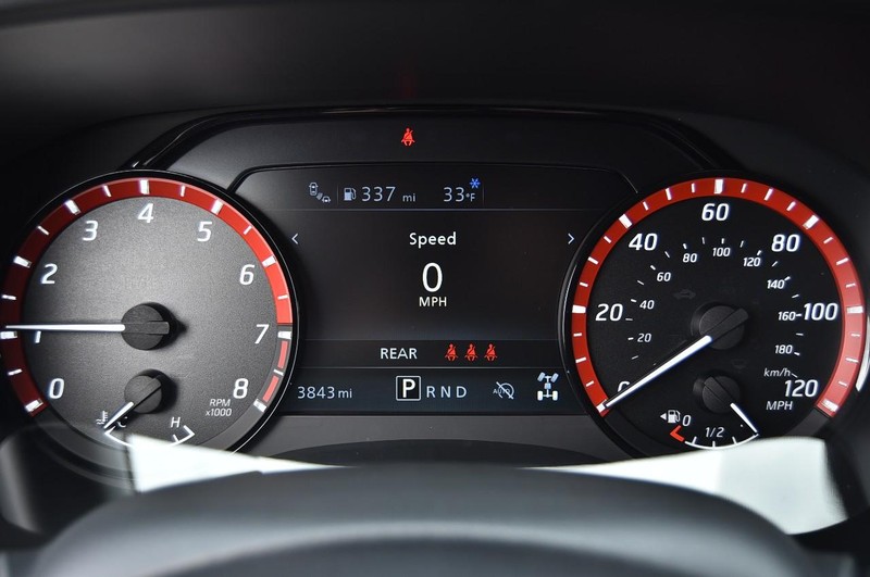 Nissan Frontier Vehicle Image 15