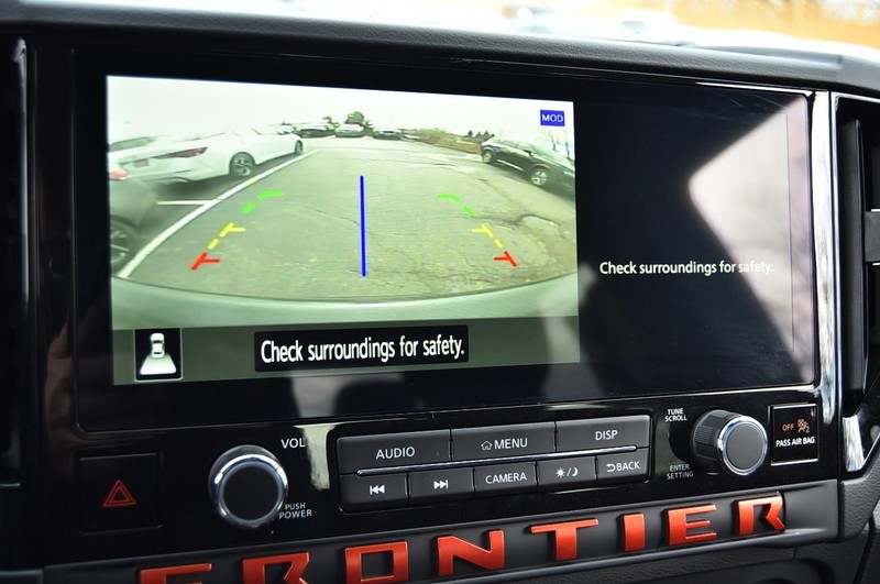 Nissan Frontier Vehicle Image 18