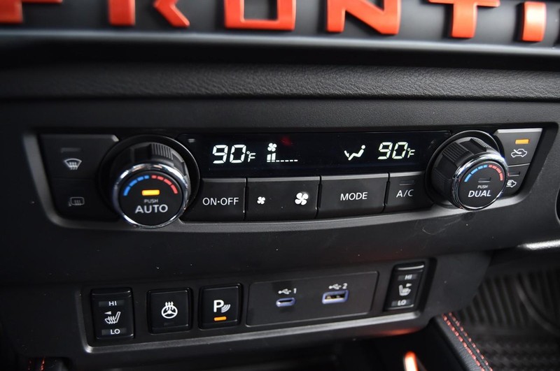 Nissan Frontier Vehicle Image 21