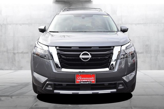 Nissan Pathfinder Vehicle Image 04