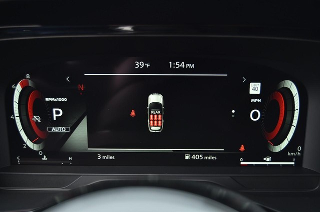 Nissan Pathfinder Vehicle Image 13