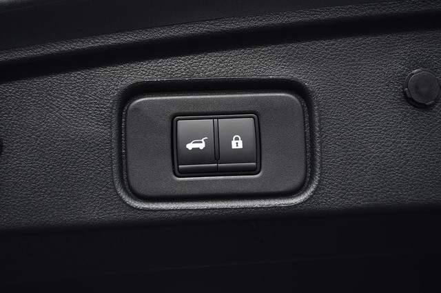 Nissan Pathfinder Vehicle Image 32