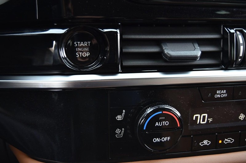 Nissan Pathfinder Vehicle Image 19