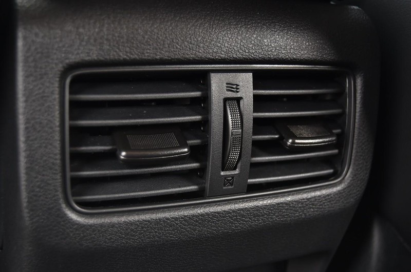 Nissan Rogue Vehicle Image 26