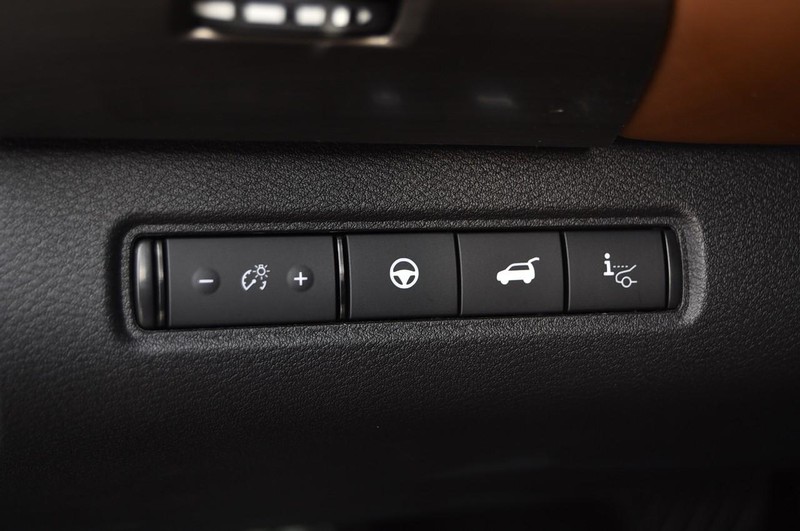 Nissan Pathfinder Vehicle Image 12