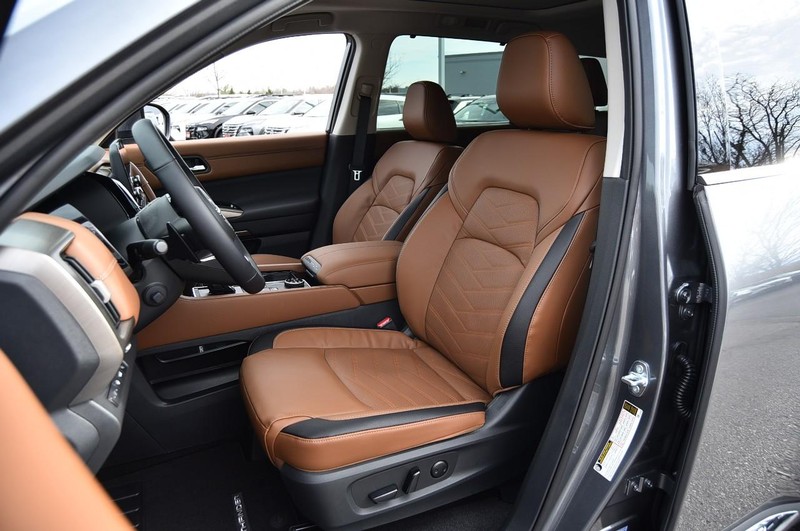 Nissan Pathfinder Vehicle Image 24