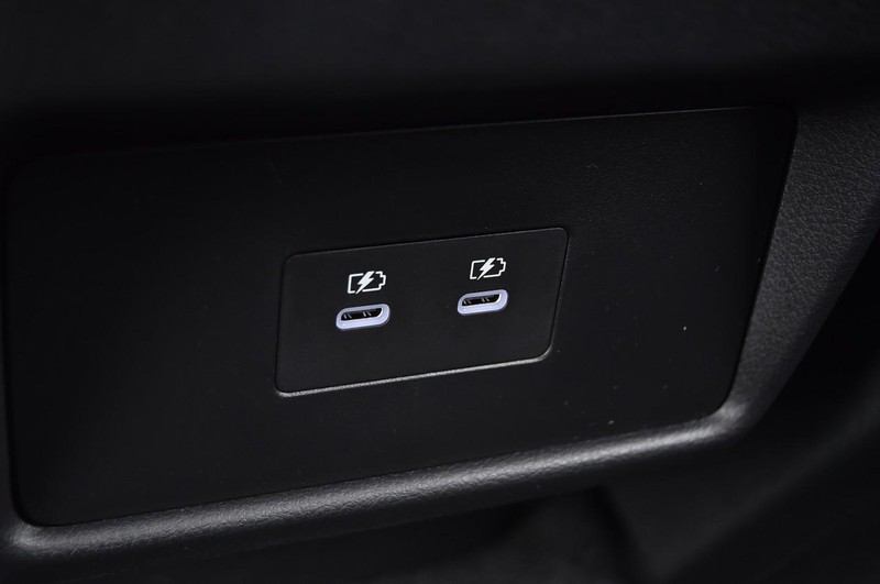 Nissan Rogue Vehicle Image 23