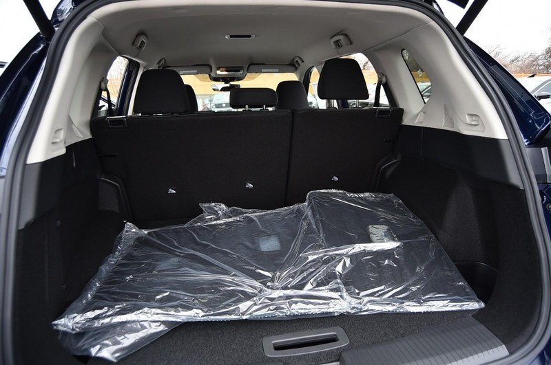 Nissan Rogue Vehicle Image 24