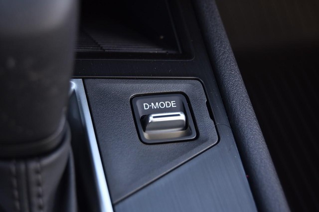 Nissan Kicks Vehicle Image 19