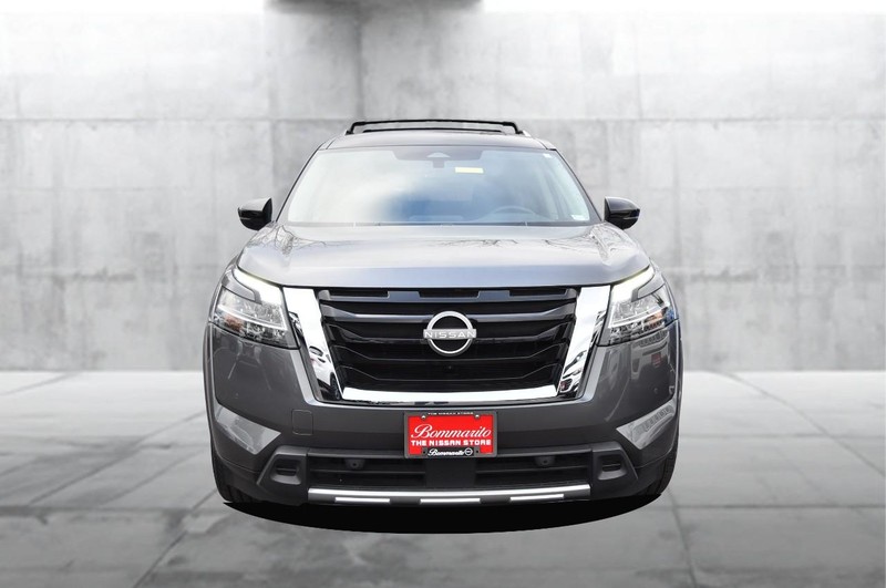 Nissan Pathfinder Vehicle Image 04