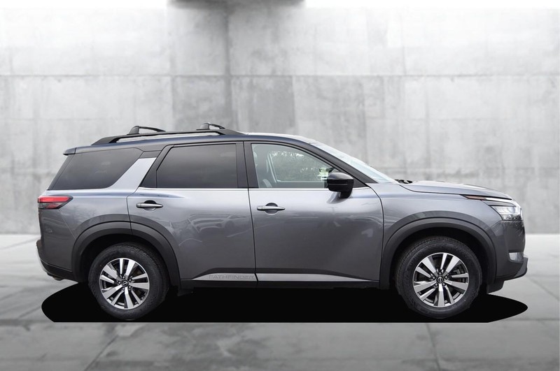 Nissan Pathfinder Vehicle Image 05