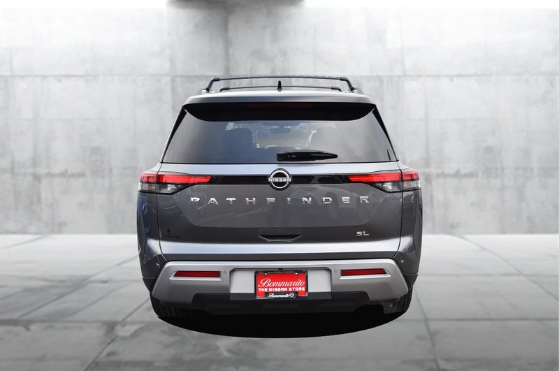 Nissan Pathfinder Vehicle Image 06