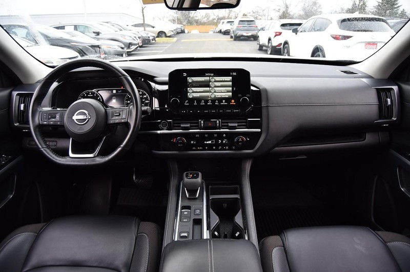 Nissan Pathfinder Vehicle Image 08