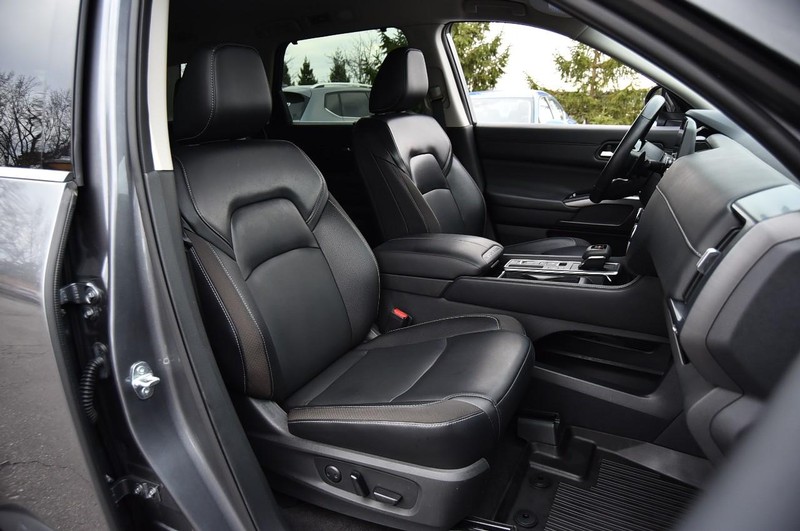 Nissan Pathfinder Vehicle Image 24