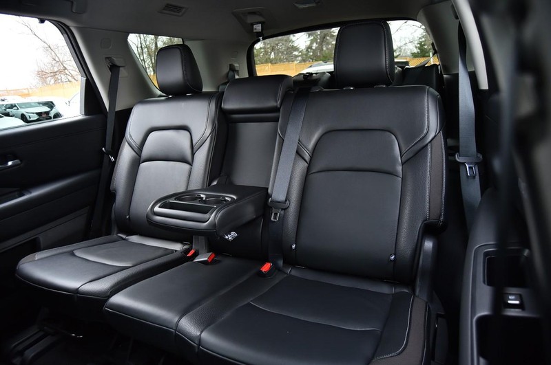 Nissan Pathfinder Vehicle Image 25