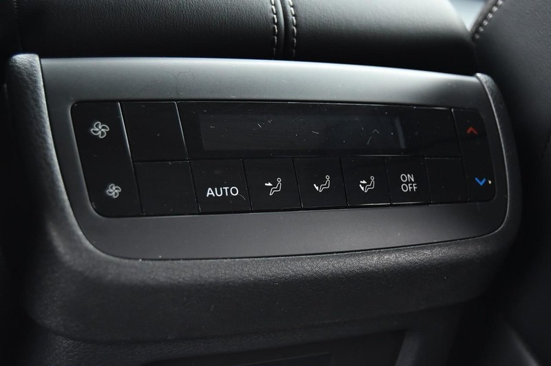 Nissan Pathfinder Vehicle Image 26