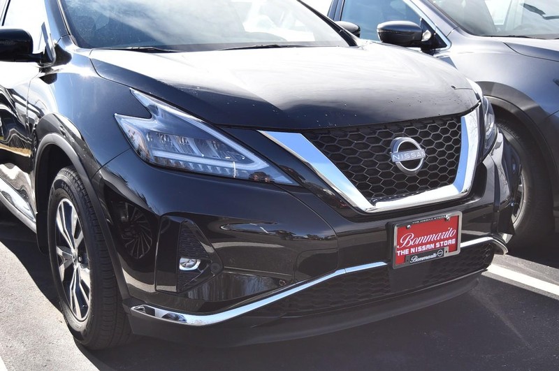 Nissan Murano Vehicle Image 02