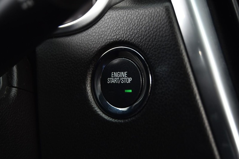 Cadillac SRX Vehicle Full-screen Gallery Image 18