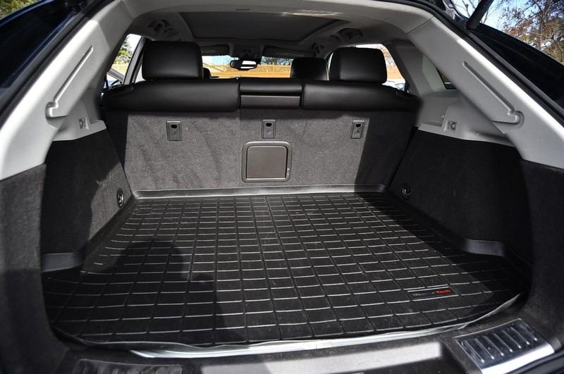 Cadillac SRX Vehicle Full-screen Gallery Image 25